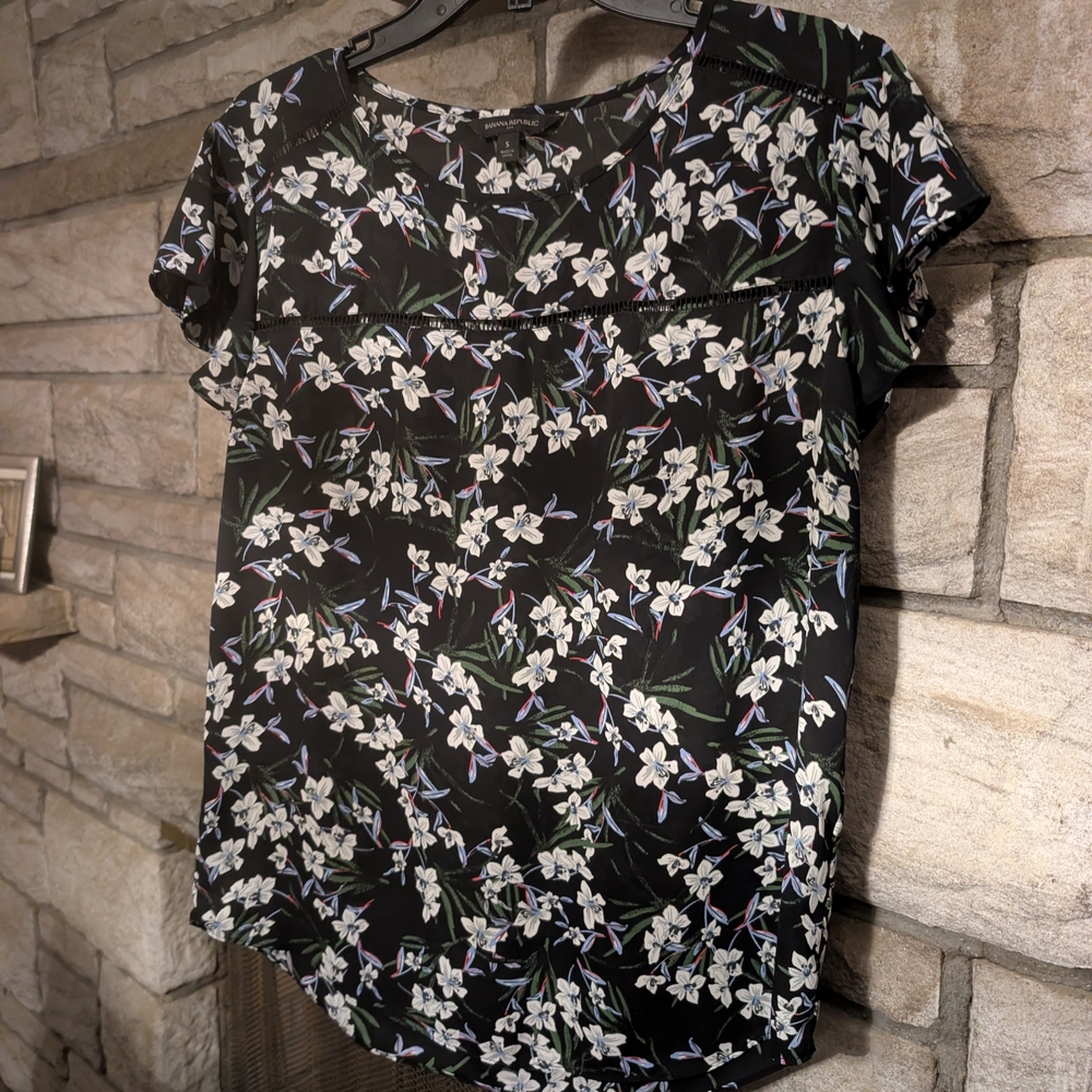 Banana Republic Black Floral Blouse Small